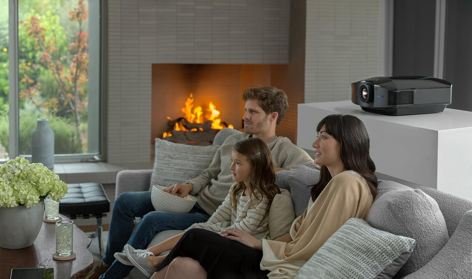 Sony VPL-HW45ES Full HD Home Theatre Projector thumbnail 2